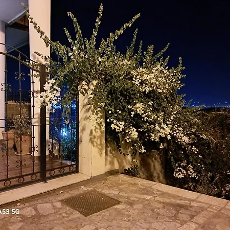 Breakfast In The Garden With A Sea View Milazzo